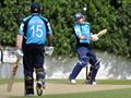 Gavin hamilton avoids a bouncer from Ajmal Shahzad.jpg